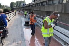 05.-Fietspad-Merwedebrug-slijtlaag-aanbrengen