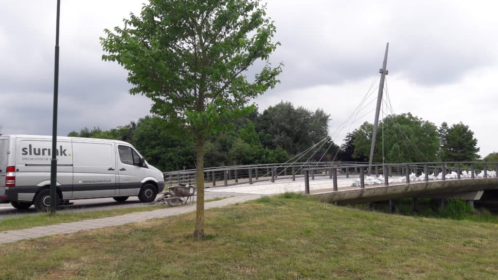 Vervangen slijtlaag brug Beuningen