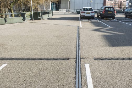 Gietasfalt op parkeerdek aan Pythagoraslaan, Utrecht